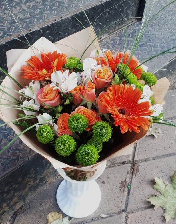 Букет цветов из: Герберы, Хризантемы, Альстромерии и Розы в Мурино