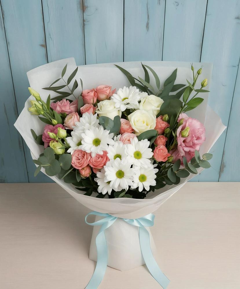 Букет цветов из: Розы, Лизиантусы и Хризантемы в Мурино