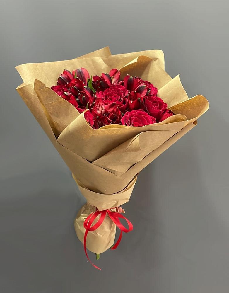 Букет цветов из: Альстромерии и Розы в Мурино