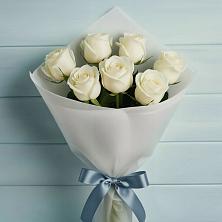 Букет 7 Белых роз Эдлесс Лав в Мурино