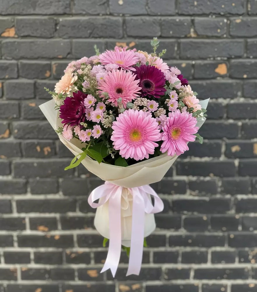 Букет цветов из: Герберы и Хризантемы в Мурино