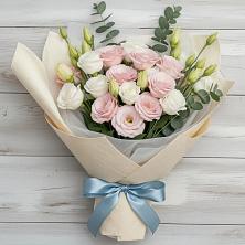 Букет цветов из:  Лизиантусы в Мурино