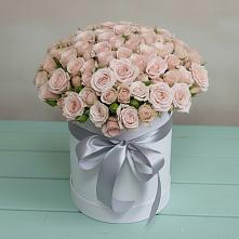 Цветочная композиция из Розы в шляпной коробке в Мурино