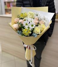 Букет цветов из:  Альстромерии, Розы и Хризантемы в Мурино