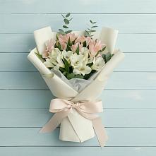 Букет цветов из:  Альстромерии в Мурино