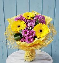 Букет цветов из:  Хризантемы и Герберы в Мурино