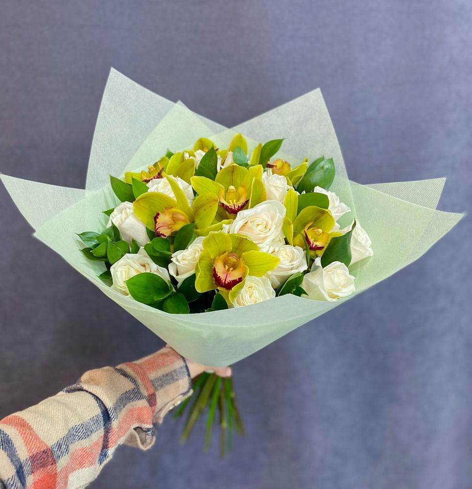 Букет цветов из: Орхидеи и Розы в Мурино