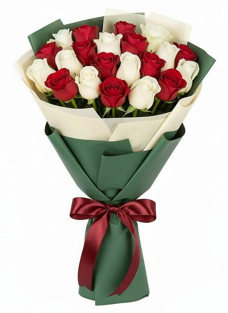 Букет Микс из красных и белых роз в Мурино