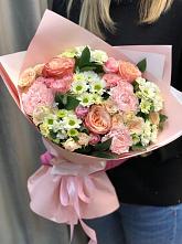 Букет нежные объятья в Мурино Букет цветов из: Гвоздики, Розы и Хризантемы в Мурино