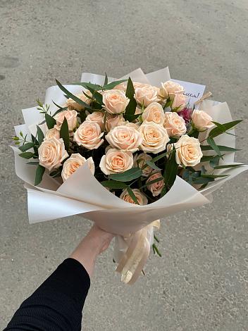 Букет Кремовые розы Латте в Мурино