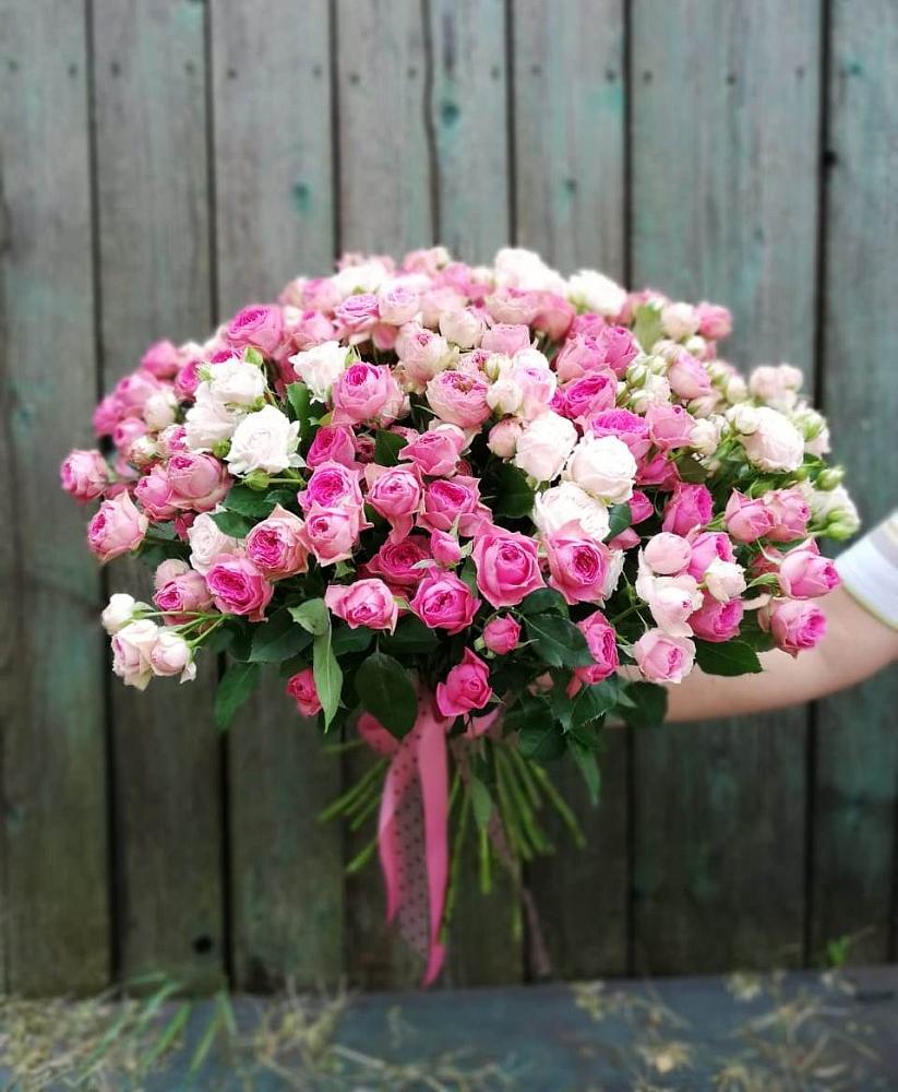 Букет Розовые кустовые розы Натали и Лав Лидия в Мурино