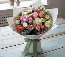 Букет цветов из:  Розы, Лизиантусы и Гвоздики в Мурино