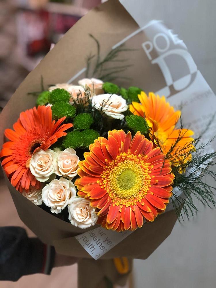Букет цветов из: Герберы, Хризантемы и Розы в Мурино