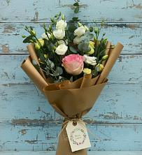 Букет цветов из:  Розы и Лизиантусы в Мурино