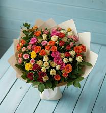 Букет Микс из разноцветных кустовых роз в Мурино