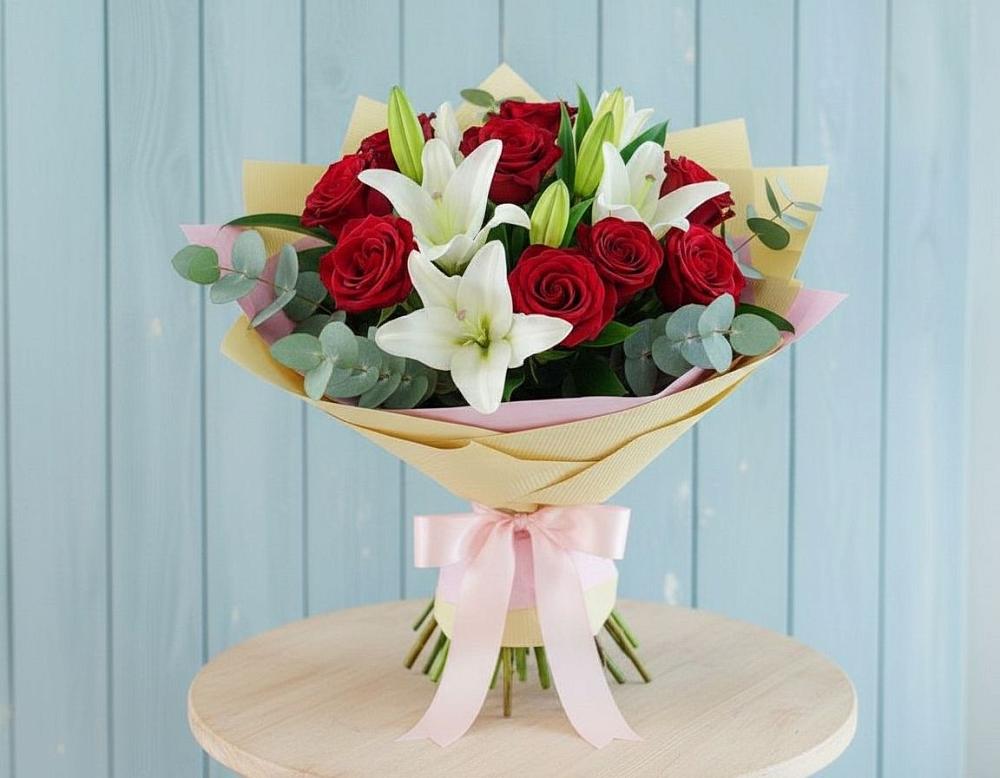 Букет цветов из: Лилии и Розы в Мурино